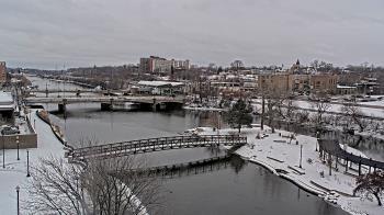Weather camera view of City of Elgin.