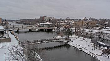 Weather camera view of City of Elgin.