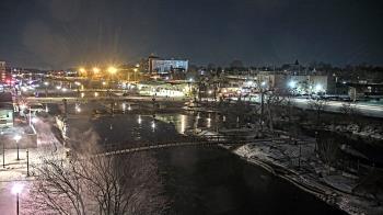 Weather camera view of City of Elgin.