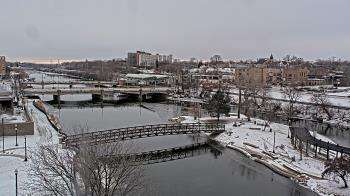 Weather camera view of City of Elgin.