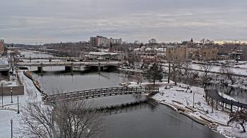 Weather camera view of City of Elgin.