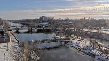 Weather camera view of City of Elgin.