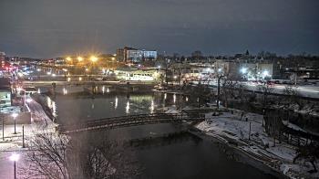 Weather camera view of City of Elgin.