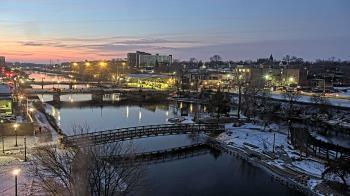 Weather camera view of City of Elgin.