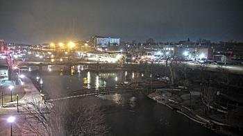 Weather camera view of City of Elgin.