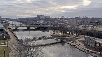 Weather camera view of City of Elgin.