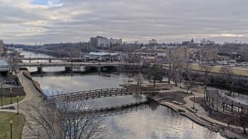 Weather camera view of City of Elgin.
