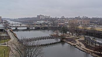 Weather camera view of City of Elgin.