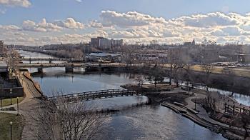Weather camera view of City of Elgin.