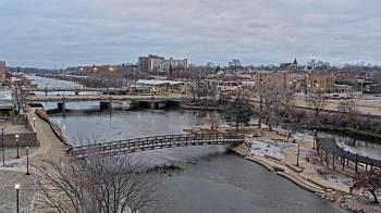 Weather camera view of City of Elgin.