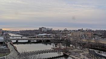 Weather camera view of City of Elgin.