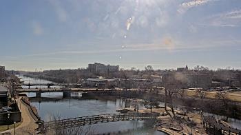 Weather camera view of City of Elgin.