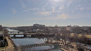 Weather camera view of City of Elgin.