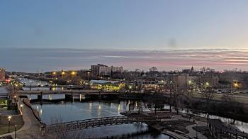 Weather camera view of City of Elgin.