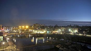 Weather camera view of City of Elgin.