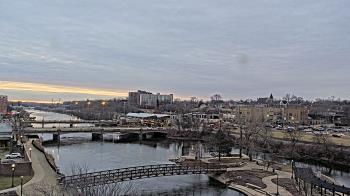 Weather camera view of City of Elgin.