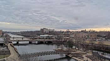 Weather camera view of City of Elgin.