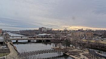 Weather camera view of City of Elgin.