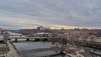 Weather camera view of City of Elgin.