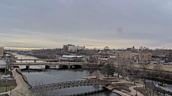 Weather camera view of City of Elgin.