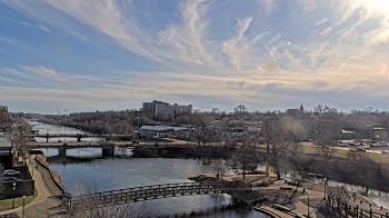 Weather camera view of City of Elgin.