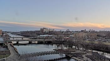 Weather camera view of City of Elgin.