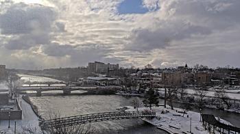 Weather camera view of City of Elgin.