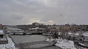 Weather camera view of City of Elgin.