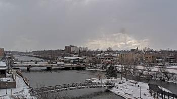 Weather camera view of City of Elgin.