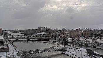 Weather camera view of City of Elgin.