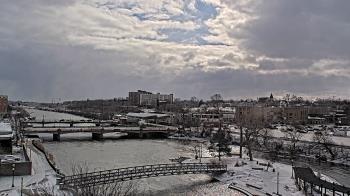 Weather camera view of City of Elgin.