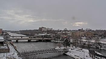 Weather camera view of City of Elgin.