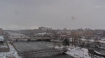 Weather camera view of City of Elgin.