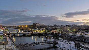 Weather camera view of City of Elgin.