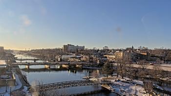 Weather camera view of City of Elgin.