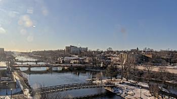 Weather camera view of City of Elgin.