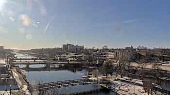 Weather camera view of City of Elgin.