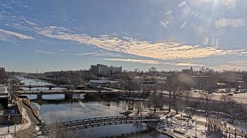 Weather camera view of City of Elgin.