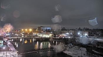 Weather camera view of City of Elgin.