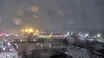 Weather camera view of City of Elgin.