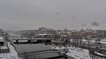 Weather camera view of City of Elgin.