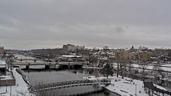 Weather camera view of City of Elgin.