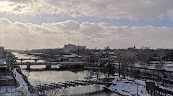 Weather camera view of City of Elgin.