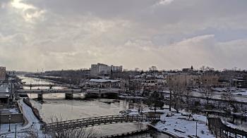 Weather camera view of City of Elgin.