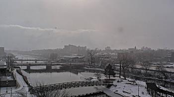 Weather camera view of City of Elgin.