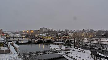 Weather camera view of City of Elgin.