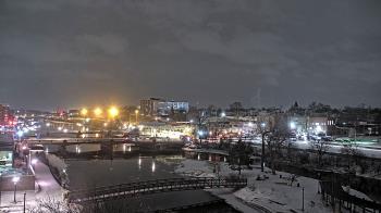 Weather camera view of City of Elgin.