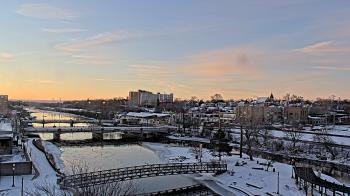 Weather camera view of City of Elgin.