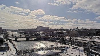 Weather camera view of City of Elgin.