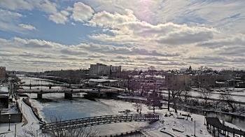 Weather camera view of City of Elgin.